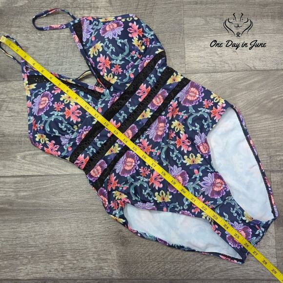Urchics Plunge One Piece Swimsuit Size S - Picture 3 of 4